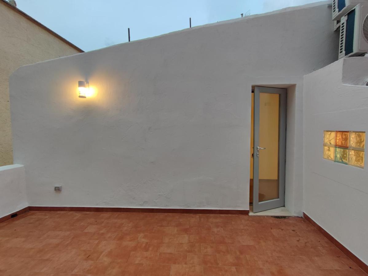 Bed and Breakfast Residenza Nel Borgo L'Appusentu Castelsardo Esterno foto