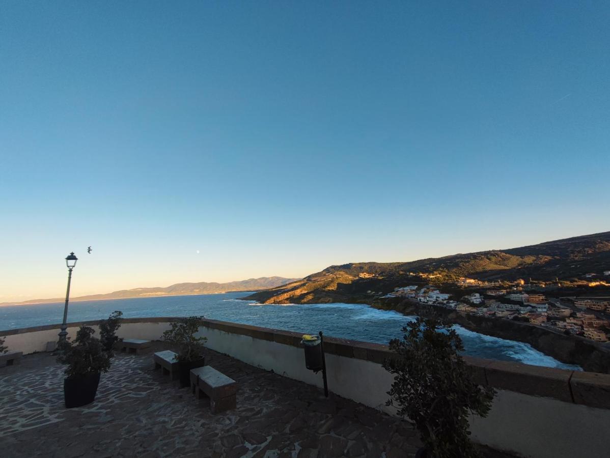 Bed and Breakfast Residenza Nel Borgo L'Appusentu Castelsardo Esterno foto