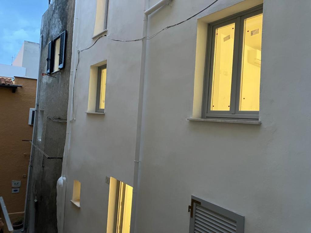 Bed and Breakfast Residenza Nel Borgo L'Appusentu Castelsardo Esterno foto