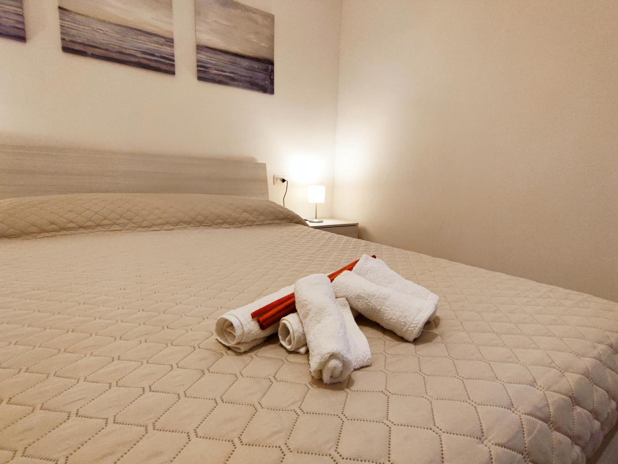 Bed and Breakfast Residenza Nel Borgo L'Appusentu Castelsardo Esterno foto